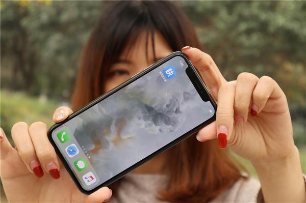安卓手机刘海屏算抄袭苹果iPhone X吗？答案在此