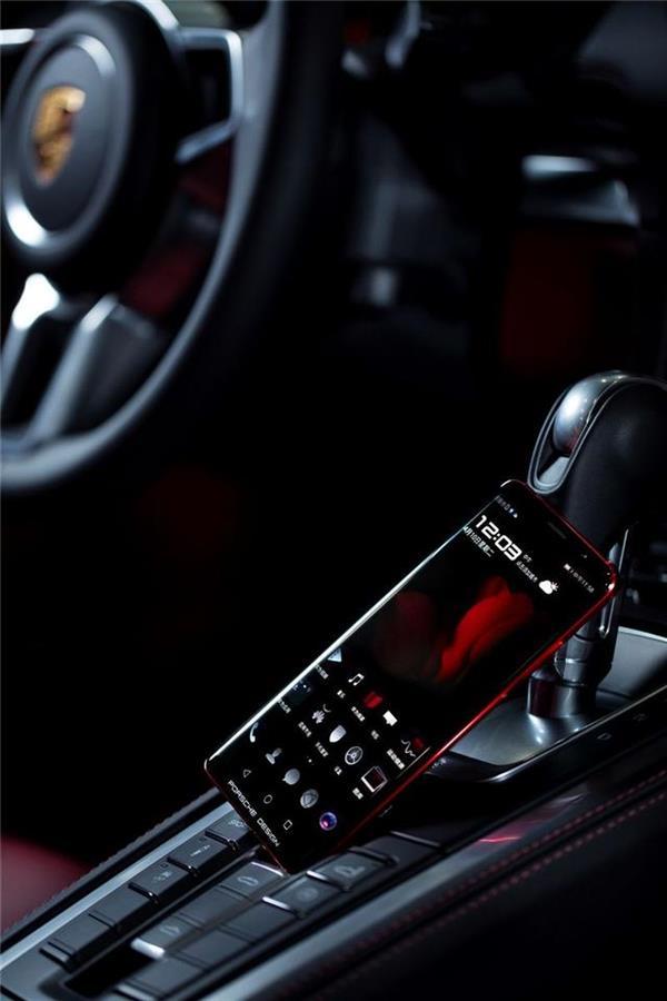 造一部引领时代的产品 就是华为手机致敬时代最好的方式