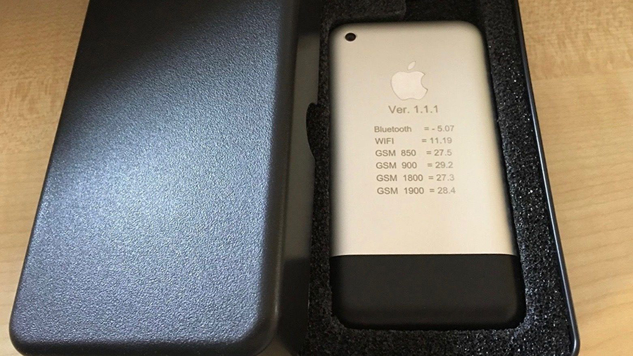 第一代iPhone原型机，3年前卖出天价！