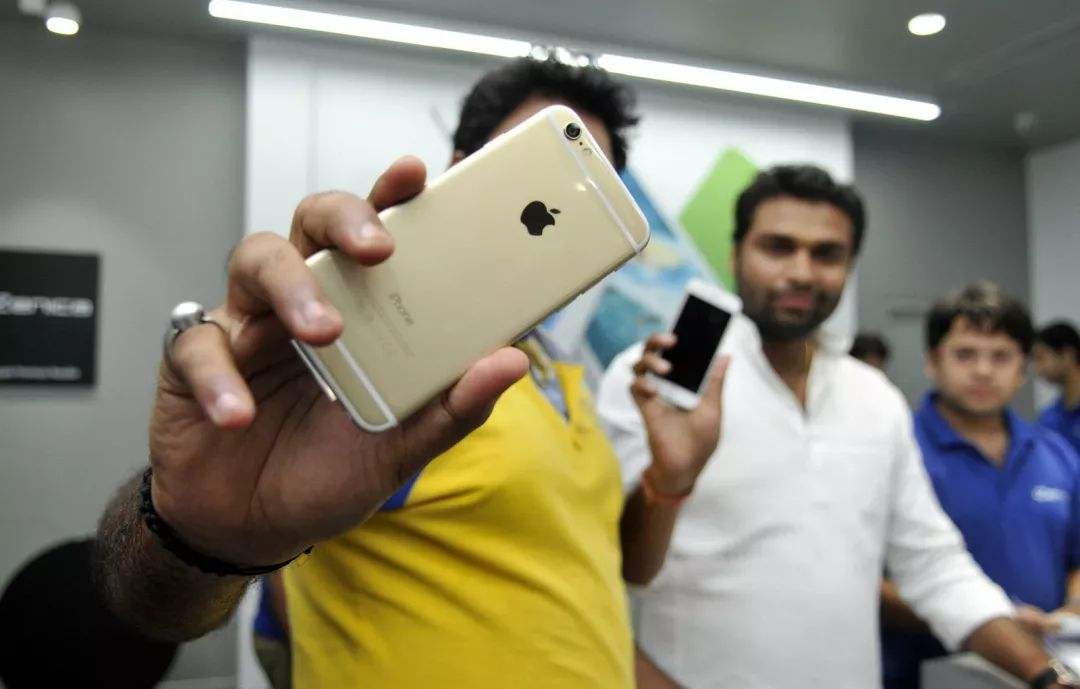 转战境外 富士康将iPhone组装车间搬到印度