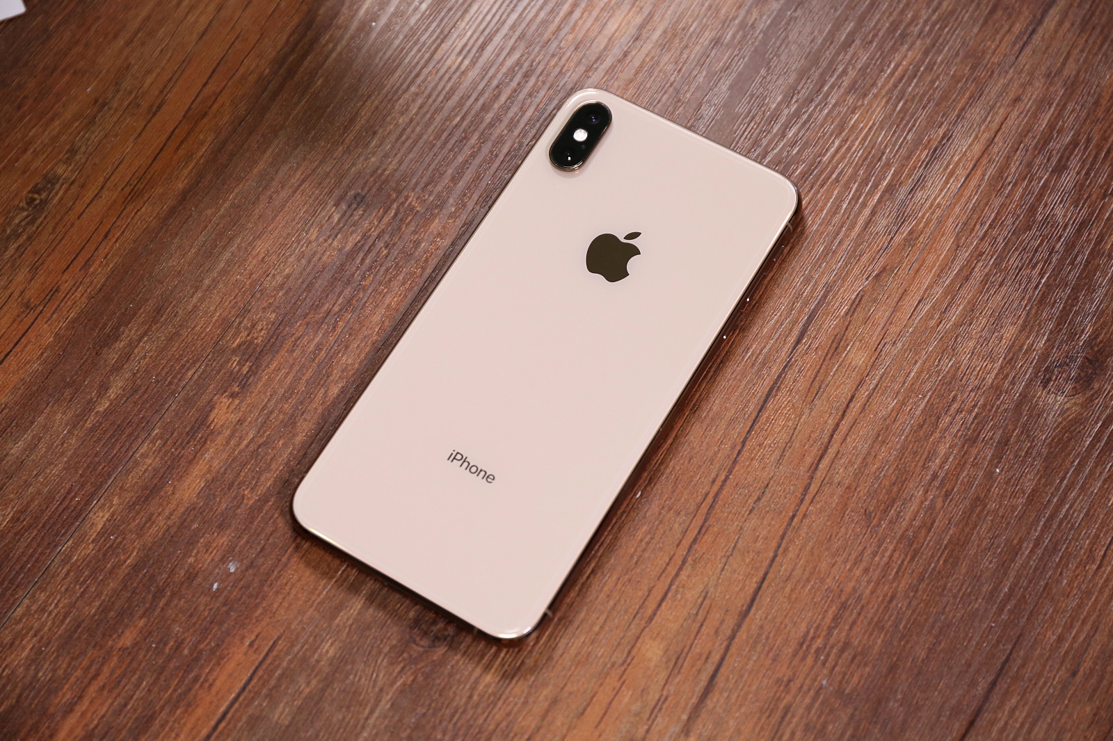 全新iPhone售价曝光：苹果继续作死