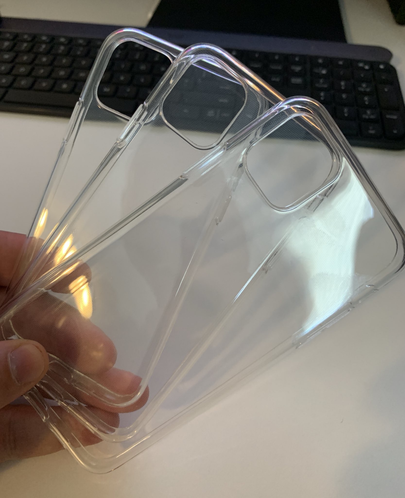 全新iPhone保护壳曝光：浴霸镜头没跑了