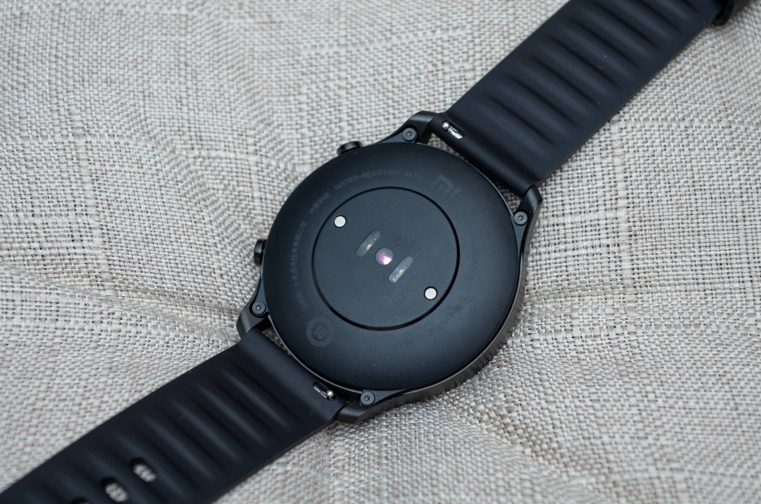 Xiaomi Watch Color Review: Practical than the value of 799 yuan, really fragrant