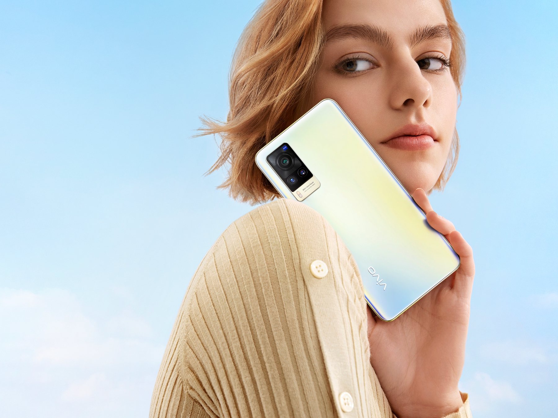 vivo X60定妆照公布：中置打孔屏