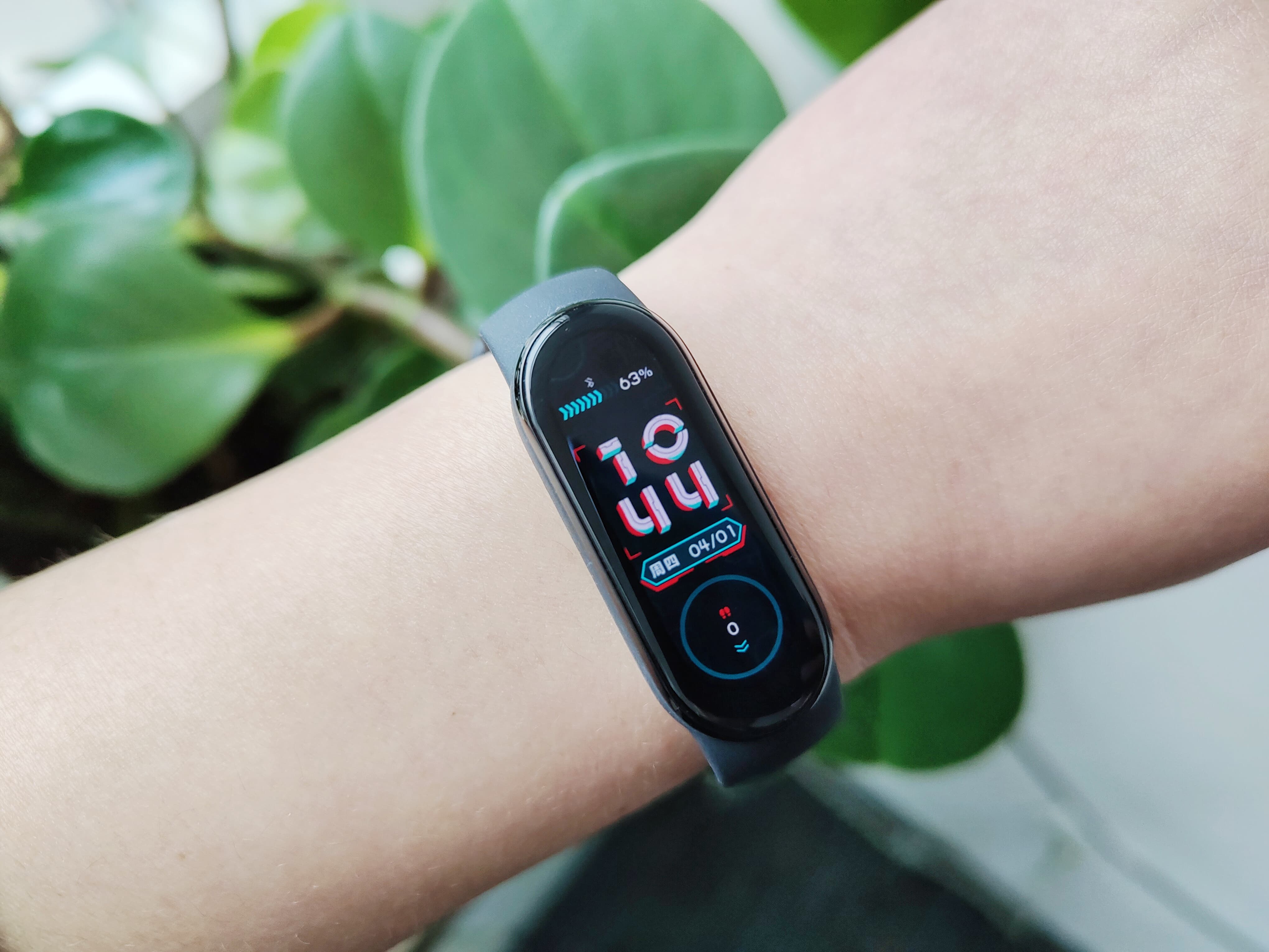 Brief Review of Xiaomi Mi Band 6 NFC Version: Continuing the Past and Forging a Future