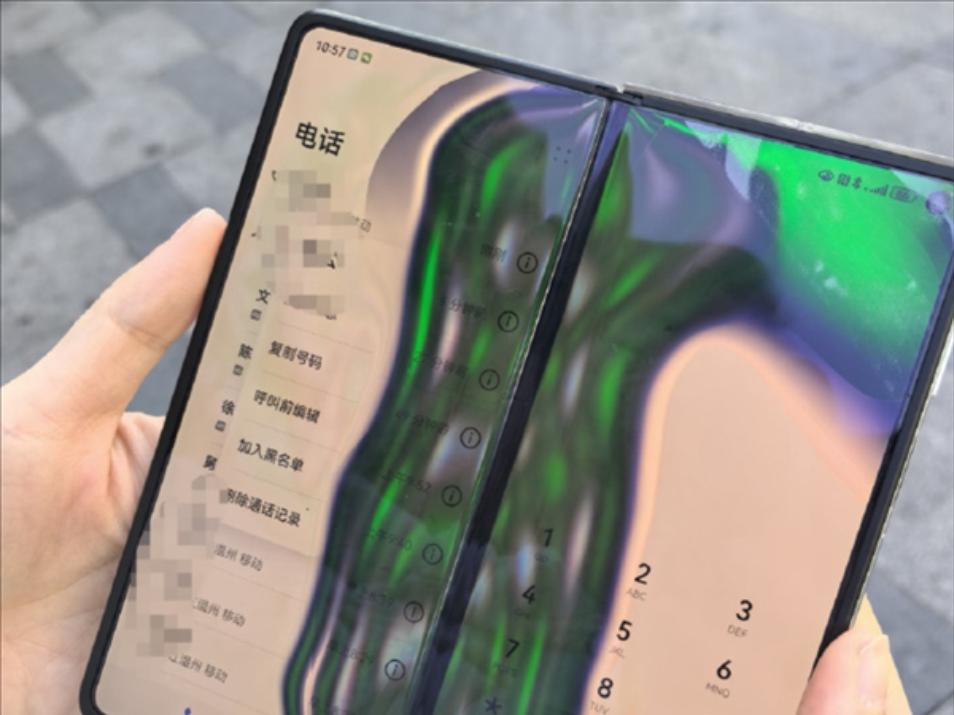 维修费最高7000元！折叠屏在东北变碎碎冰