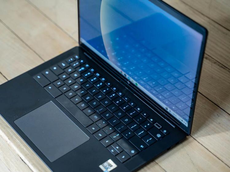 Google 桌面系统 Aluminium OS 界面首曝 状态栏类似 macOS 支持浏览器扩展