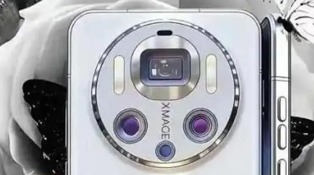 华为Mate 90 Pro Max曝光：搭载10倍潜望长焦镜头！