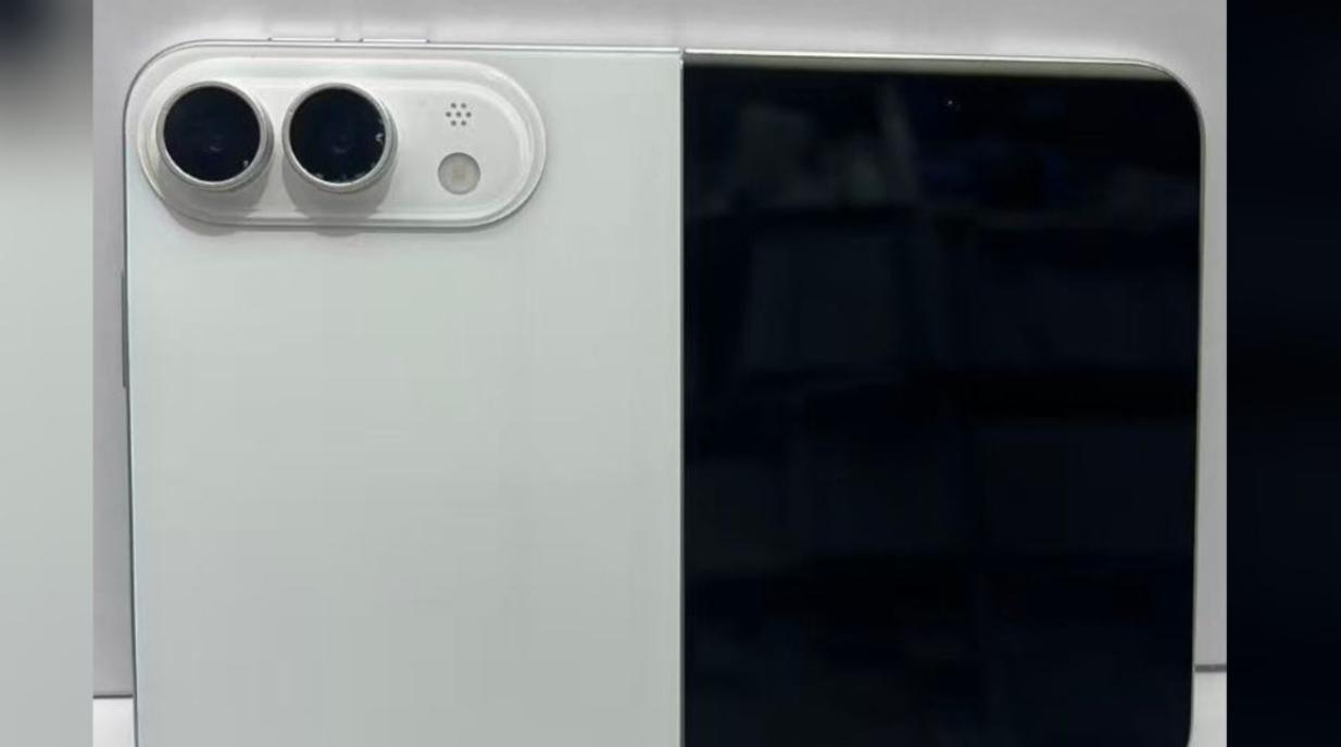 折叠iPhone机模曝光：钛合金框架 电源键集成Touch ID 或仅提供白色
