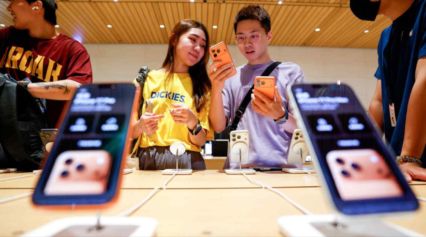 苹果折叠iPhone量产目标上调至1000万台 新iPhone总产量目标2.2亿台